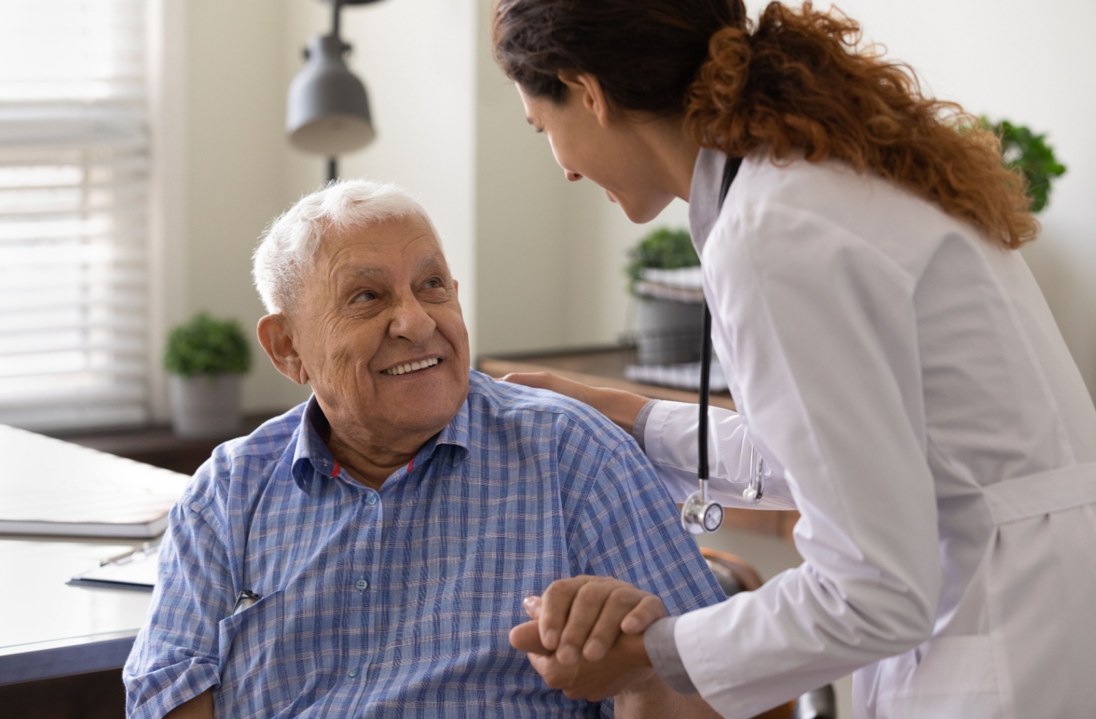 An Alzheimer’s patient receiving care in a memory care facility, surrounded by a calm and supportive environment.